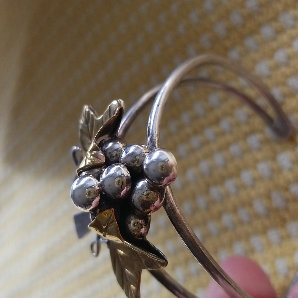 925 sterling silver cuff braclet with gold leafs.(no earrings)